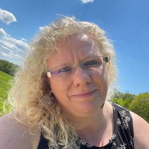 Meet your Posher, Jenny